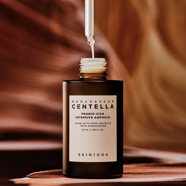 Восстановительная ампульная сыворотка SKIN1004 Madagascar Centella Probio-Cica Intensive Ampoule 50 мл 8809913830849 фото
