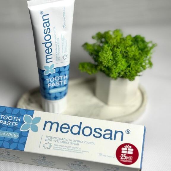 Отбеливающая зубная паста для чувствительных зубов Medosan SensiWhite Tootpaste, 75 мл 4823109411654 фото