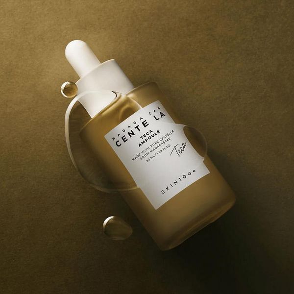 Успокаивающая сыворотка для поддержания барьера кожи SKIN1004 Madagascar Centella Teca Ampoule 50 мл 8809913834557 фото