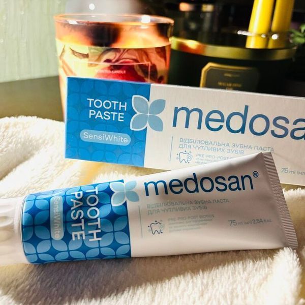 Отбеливающая зубная паста для чувствительных зубов Medosan SensiWhite Tootpaste, 75 мл 4823109411654 фото