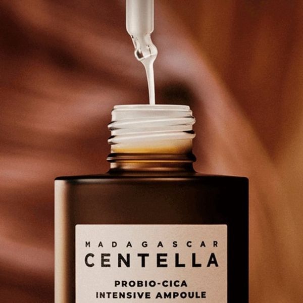 Укрепляющая сыворотка для лица с пробиотиками и цинтелой SKIN1004 Madagascar Centella ProbioCica Intensive Ampoule 50 мл 8809576261752 фото