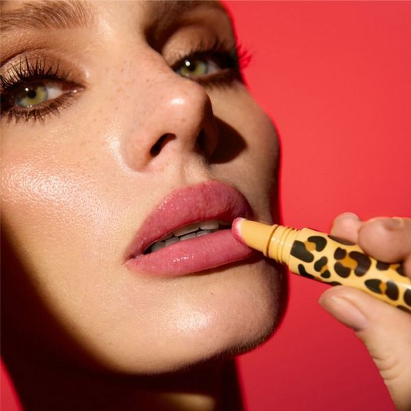 Блиск для губ Lipss Alter Ego Lip Gloss червоний з блискітками аромат вишня у шоколаді 12 г 4820276880979 фото