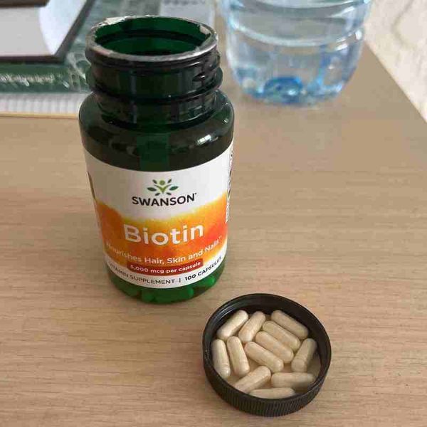 Добавка Swanson Biotin 5.000 mcg биотин 100 капсул 087614018775 фото