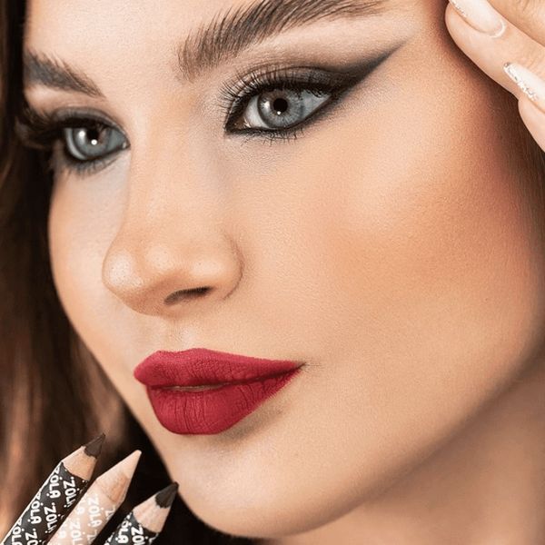Олівець восковий для очей ZOLA Classic Black Precise Eyeliner 4820227161973 фото