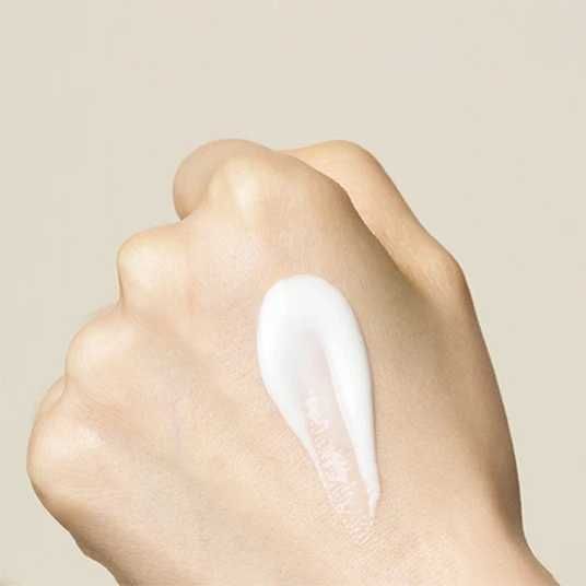 Сонцезахисна крем-сироватка потрійної дії Needly Youth Core Sun Serum SPF 50+ PA++++ 50 мл 8809455423660 фото