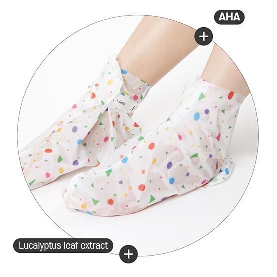 Пилинг-маска для ног с микроиглами VT Cosmetics Reedle Shot Foot Peeling Mask 1 пара 8803463012236 фото